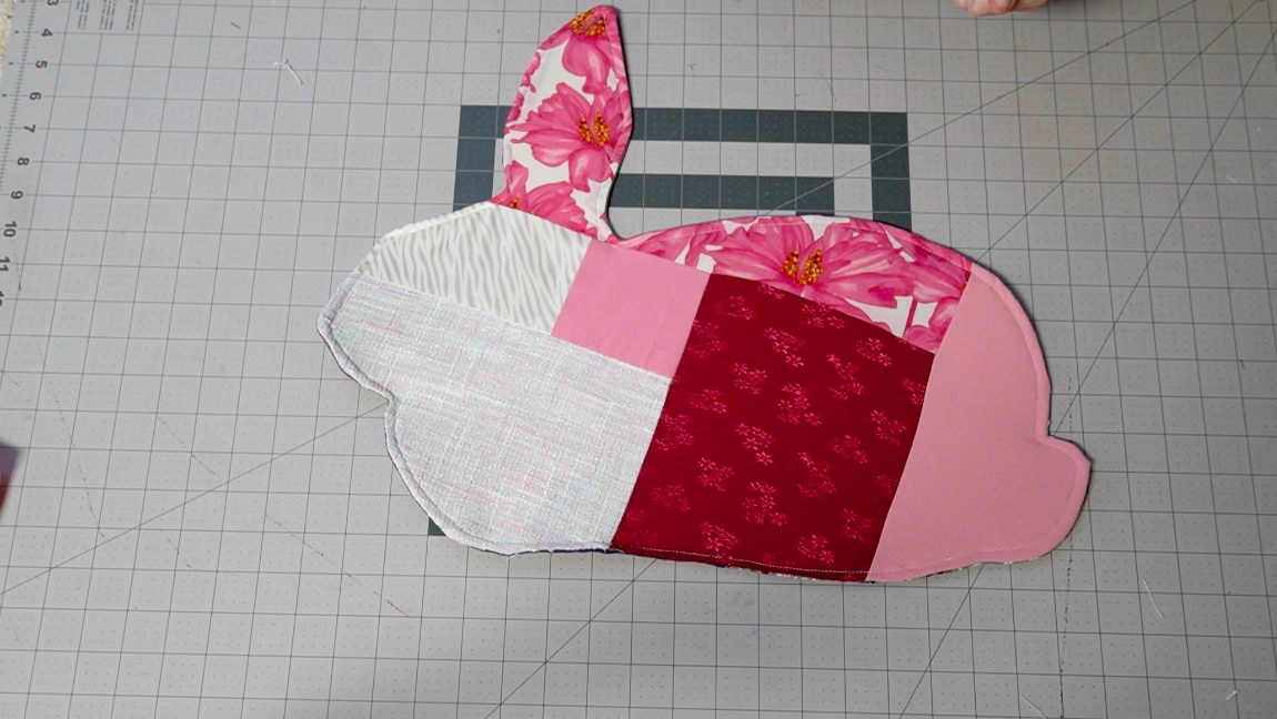 Tutorial: How to Make a Bunny Placemat Using Fabric Scraps - Fabricated ...