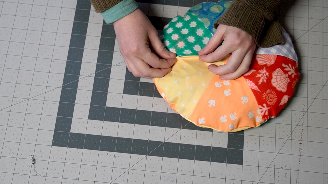 Tutorial: Round Rainbow Throw Pillow - Fabricated Closet