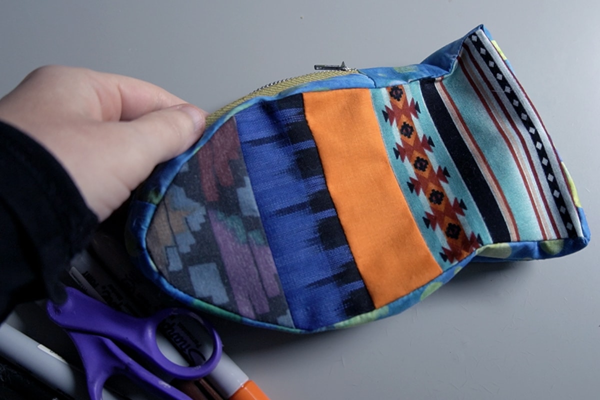 zipper fish pouch