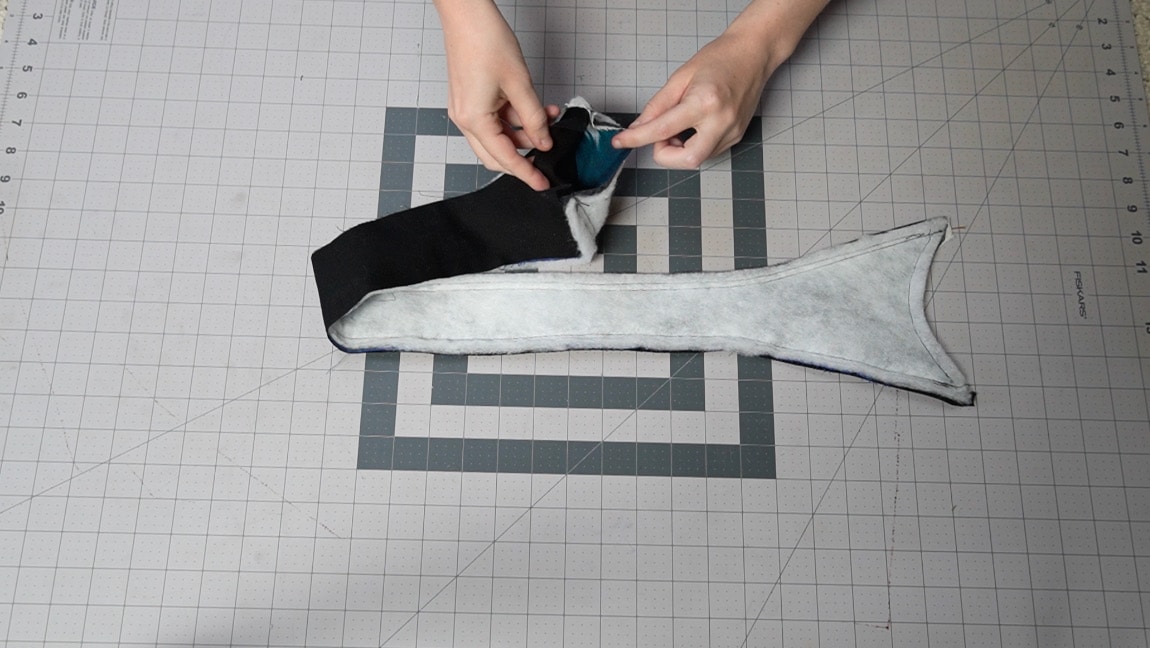 turn strap to the right side