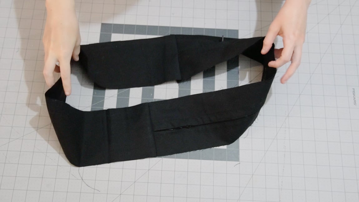 sew side bag to zipper side bag along the short edges