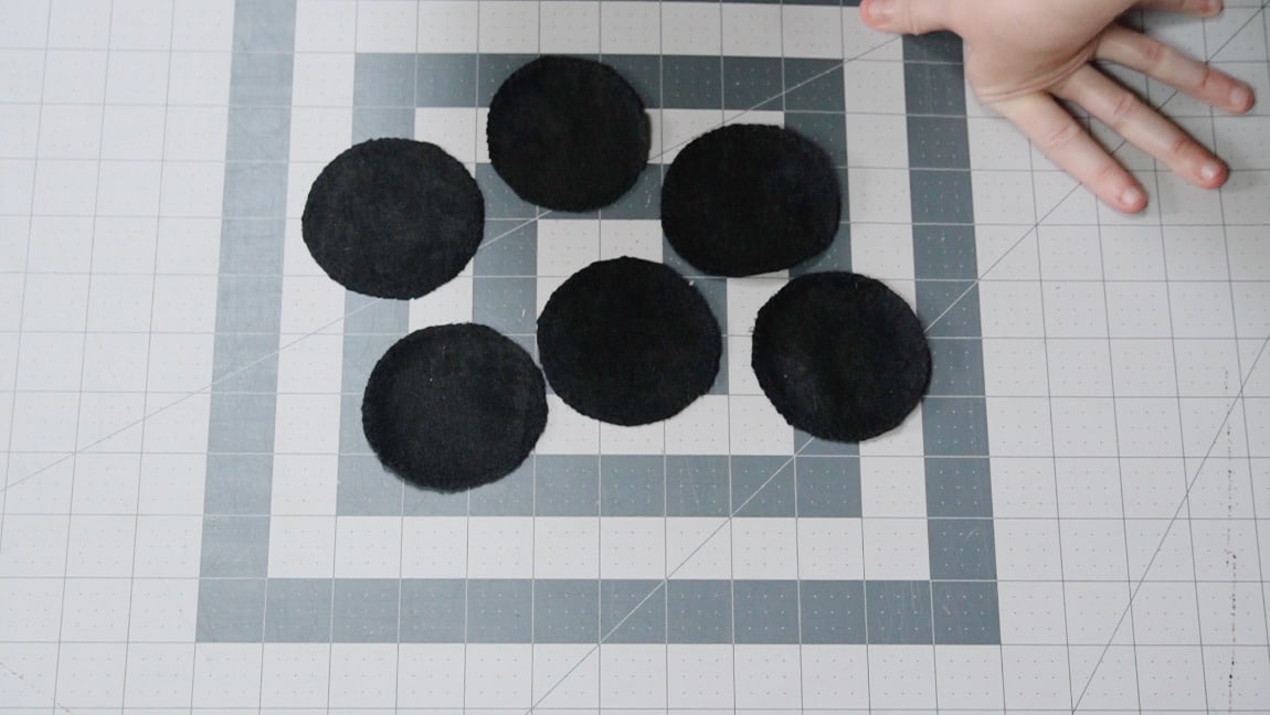 finish edge of ladybug dots