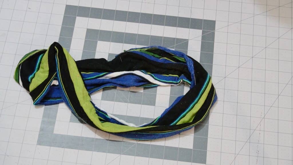 finished T-shirt scarf