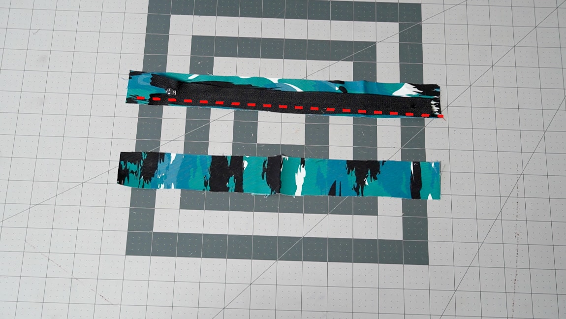 sew zipper to pouch side