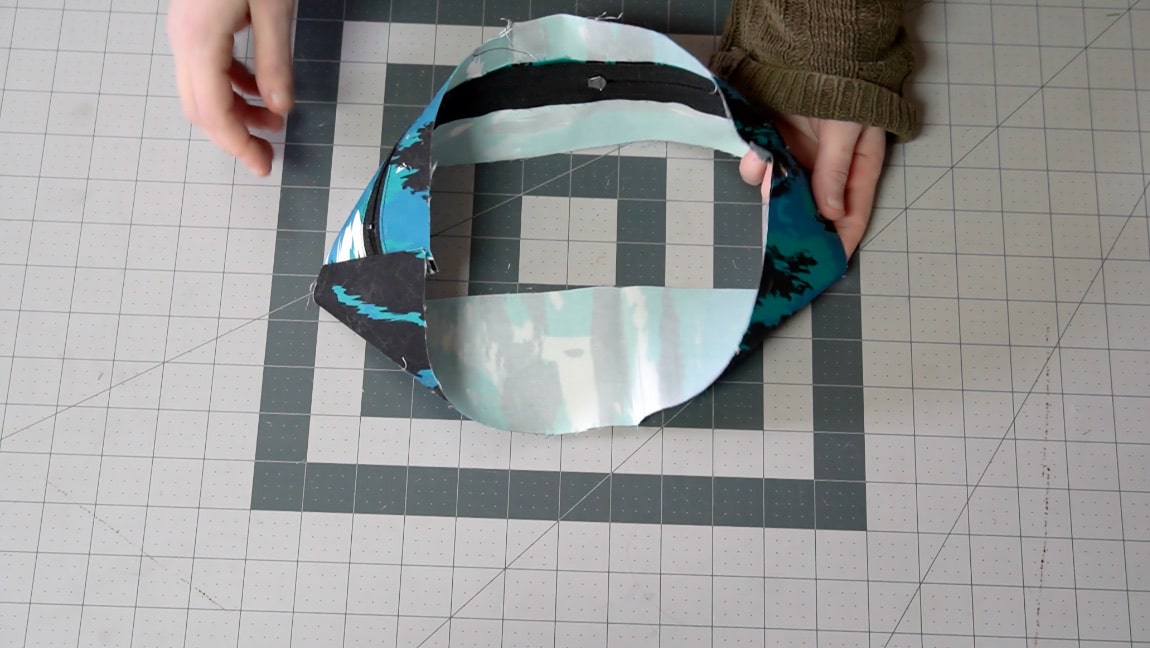 sew zipper side to pouch side/bottom