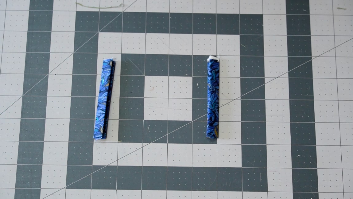 fold side edges in quarters