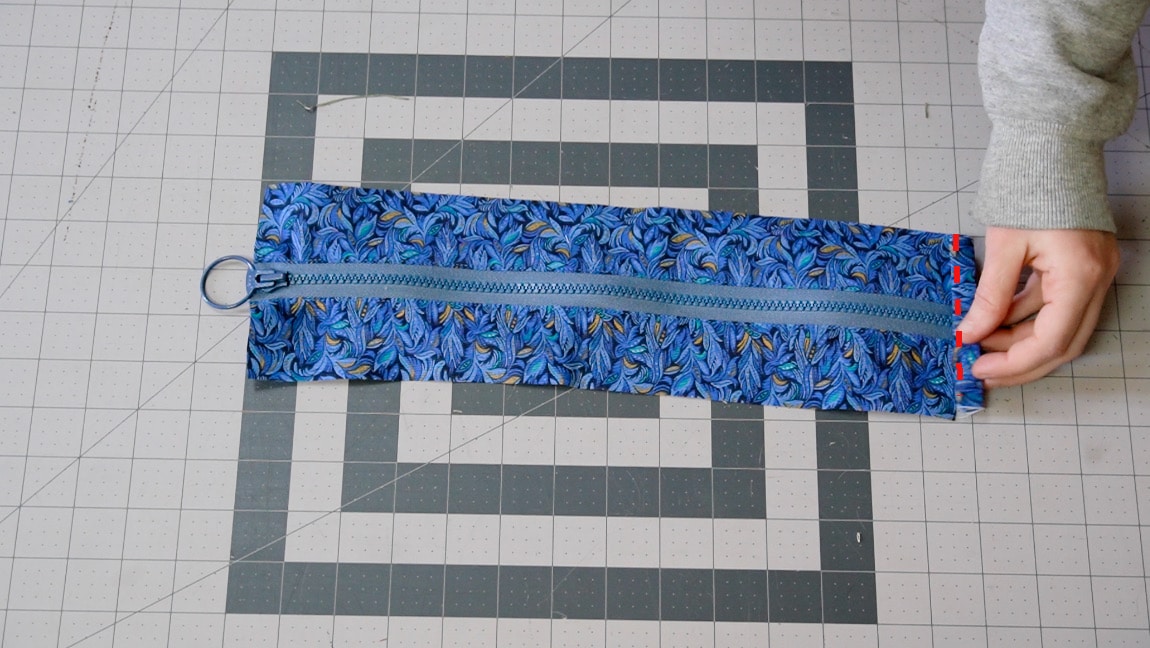 sew edges to zipper piece