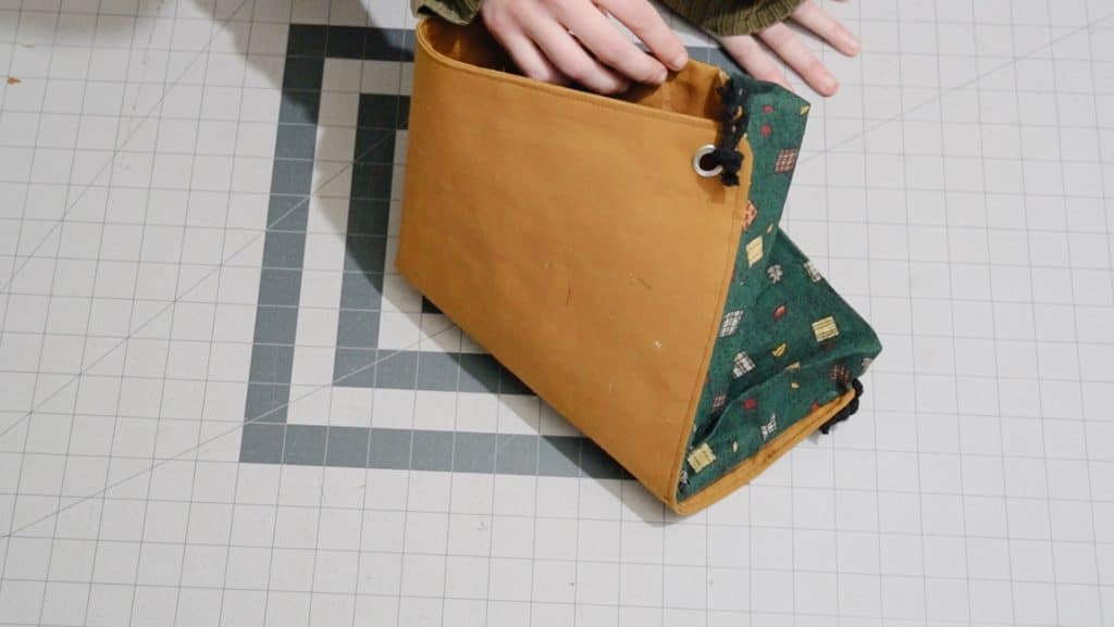 finished pocket organizer