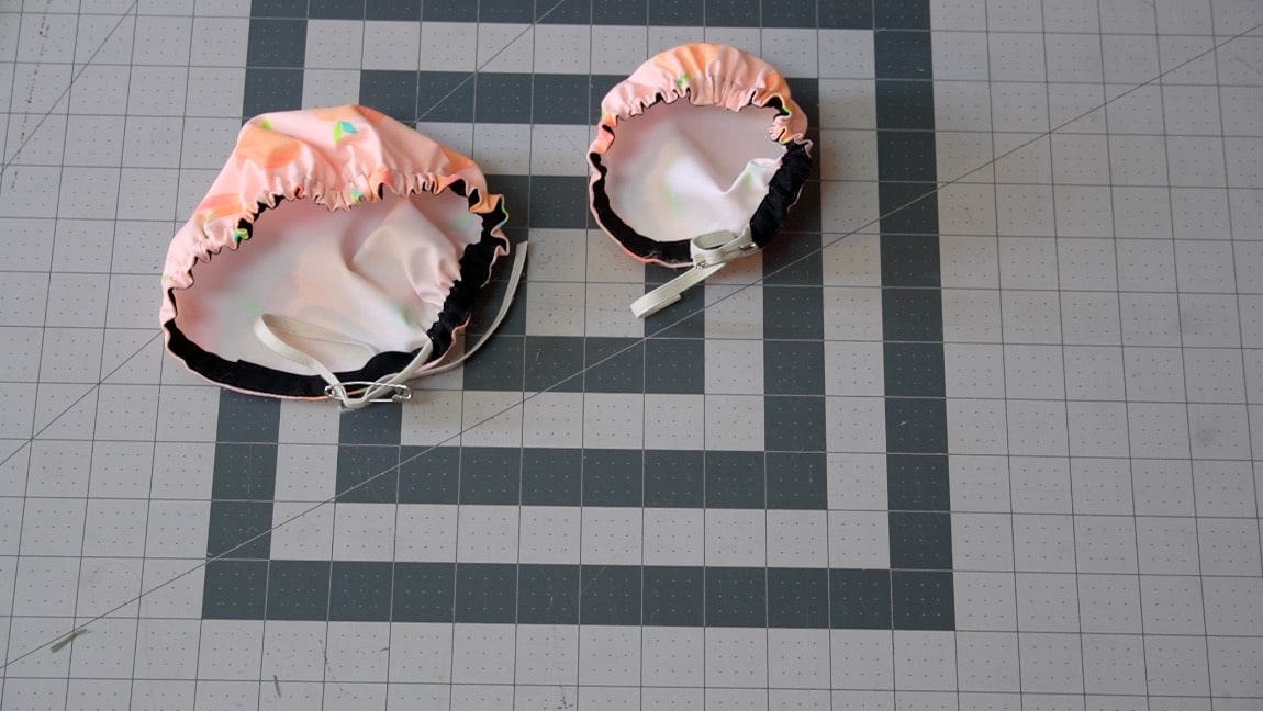 add elastic to the bias tape casing