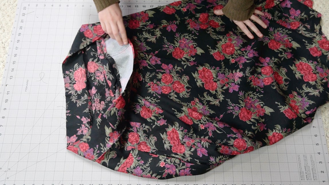 sew the facing to the skirt