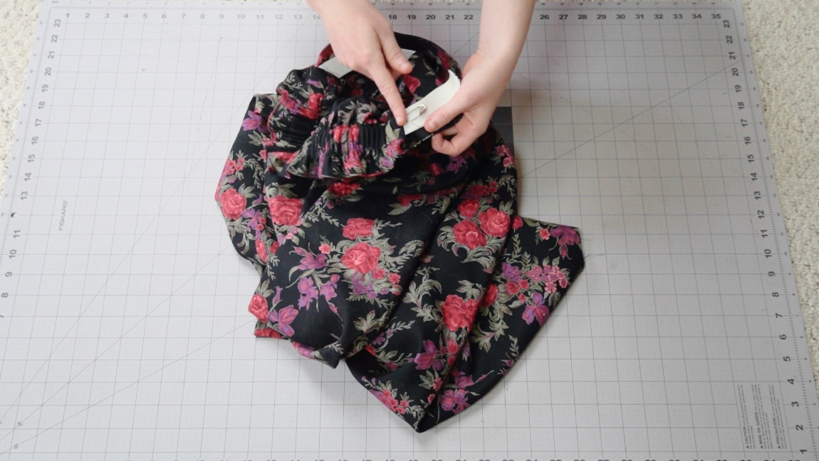 add elastic to the casing