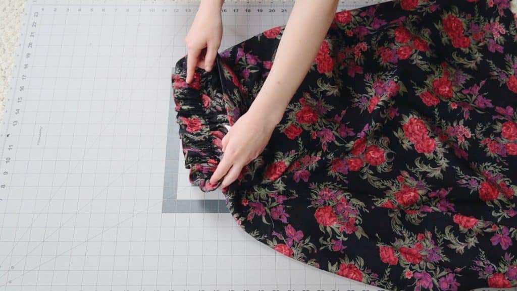 add elastic to the casing