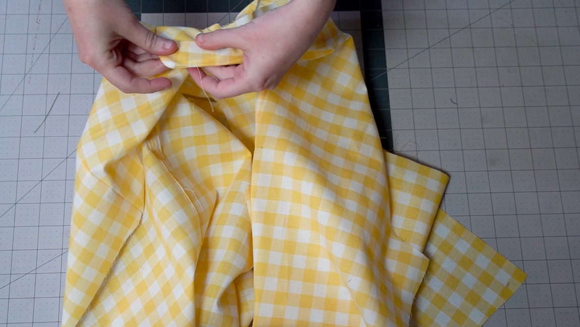 turn collar facing to inside