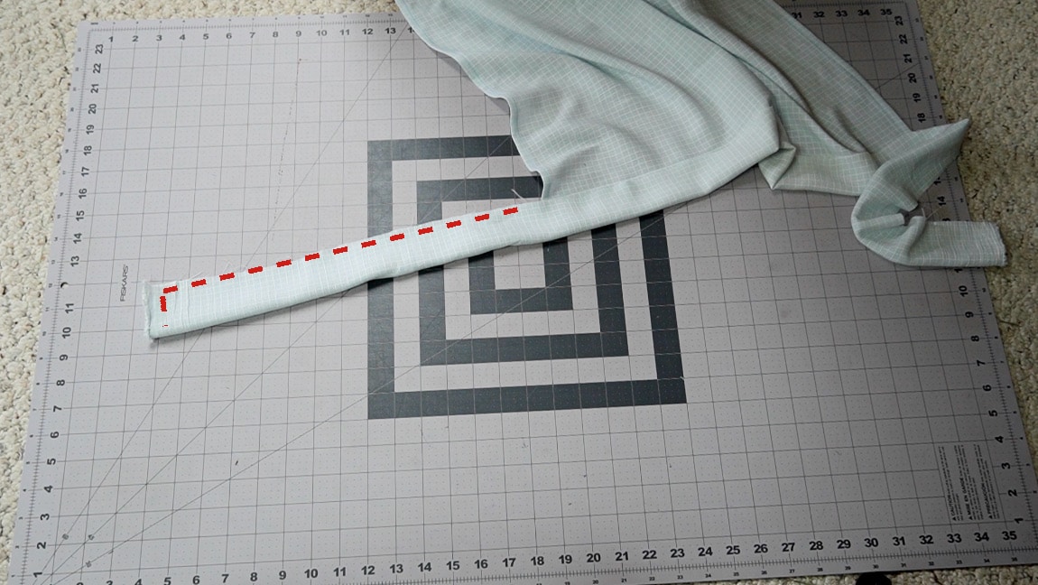 fold the waist tie and sew