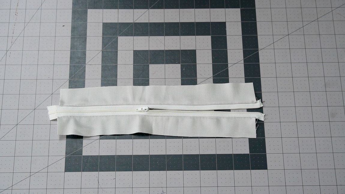 sew zipper to zipper strips