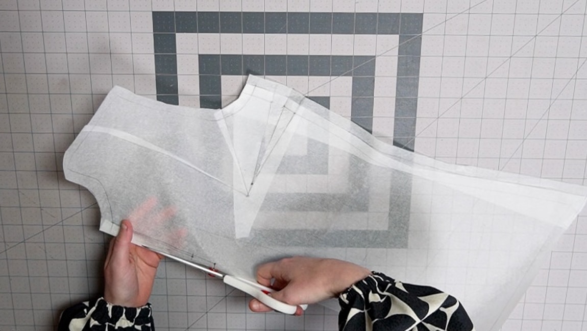 adjust the front neckline