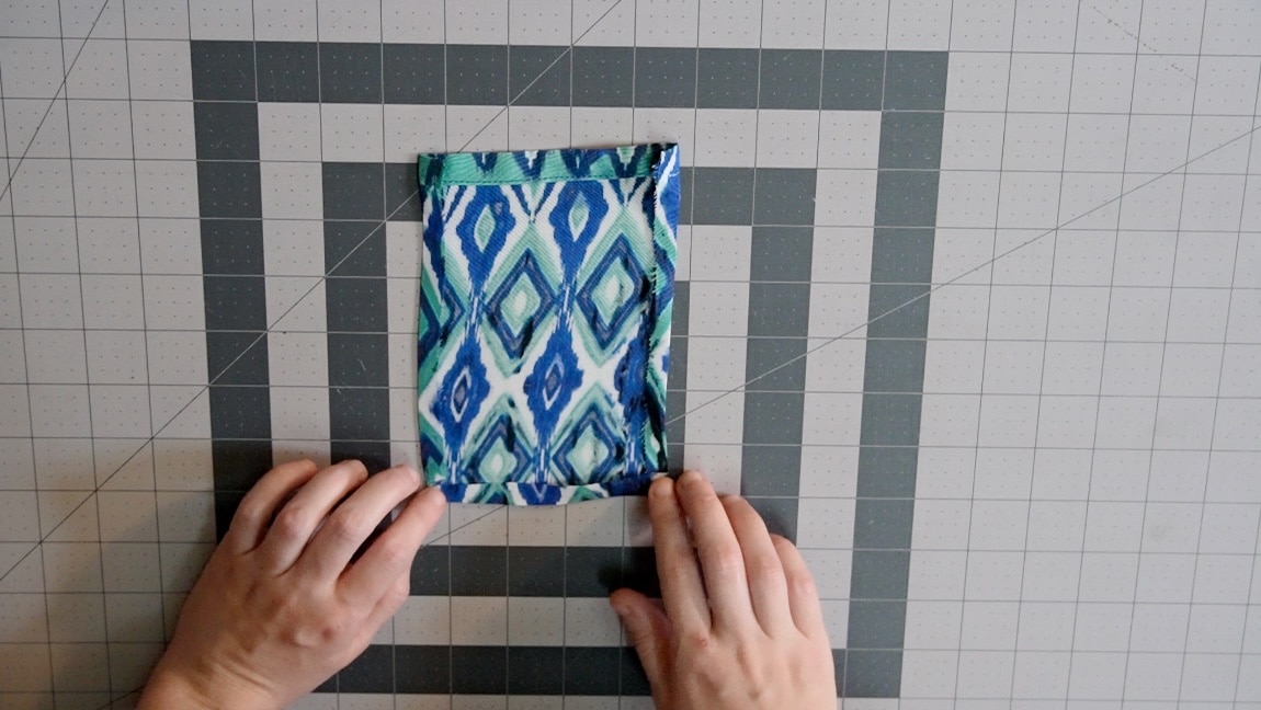 fold seam allowance of pocket