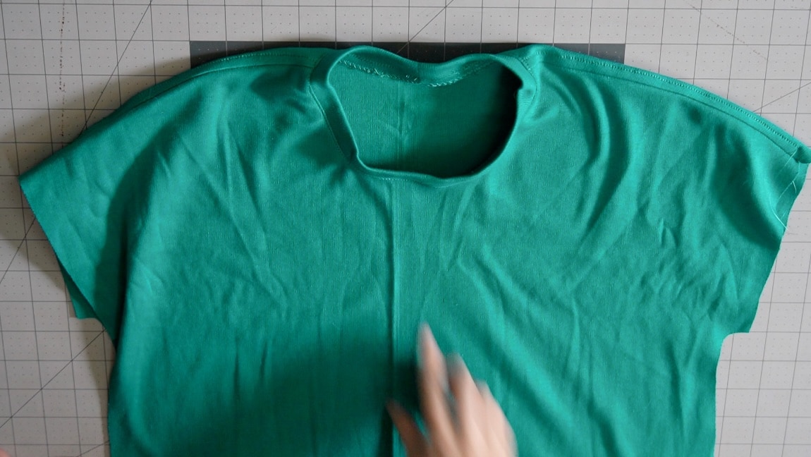 sew the neckband to the t shirt