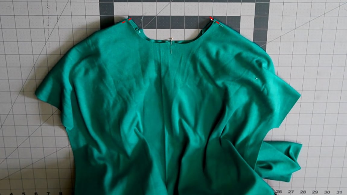 divide the t shirt in 4