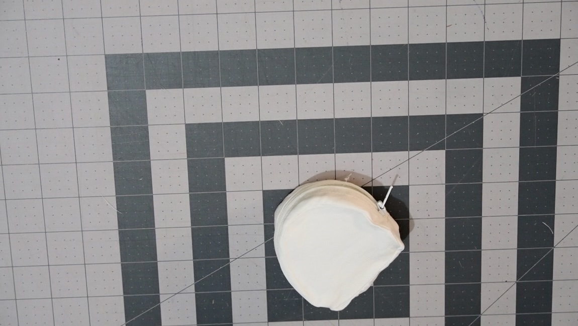 sew the front and back onigiri to the zipper band