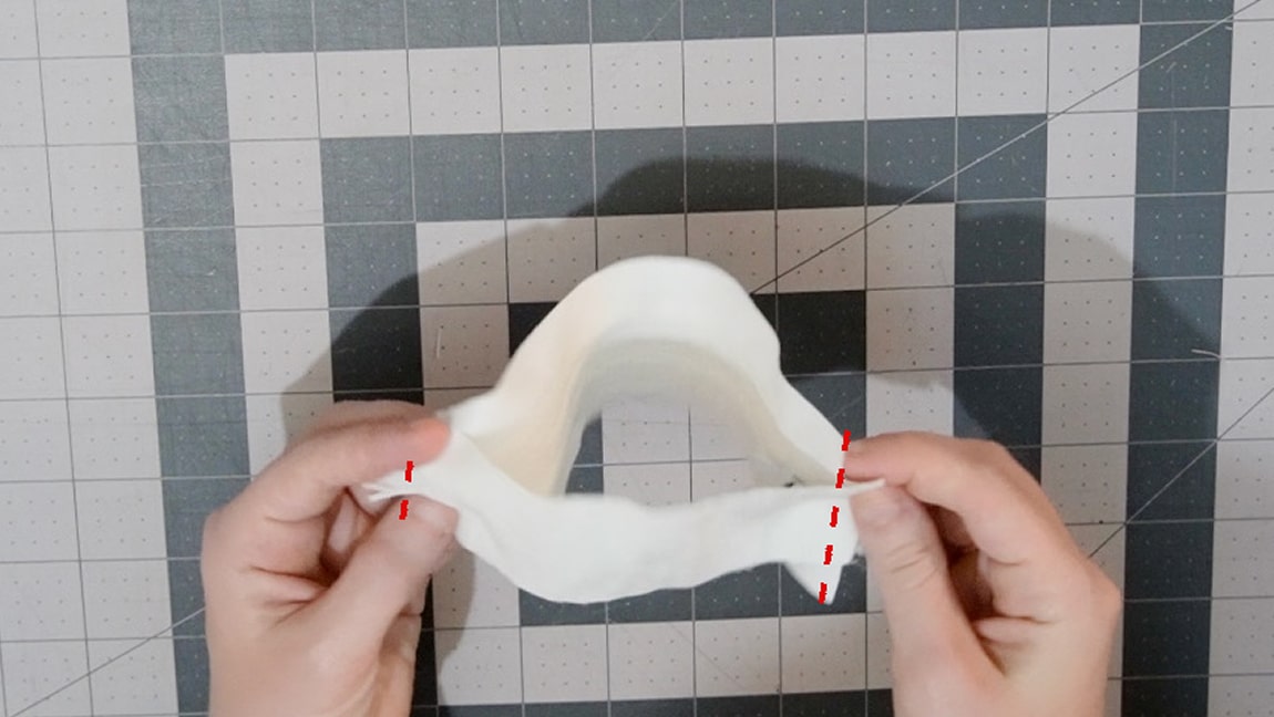 sew the base to the zipper